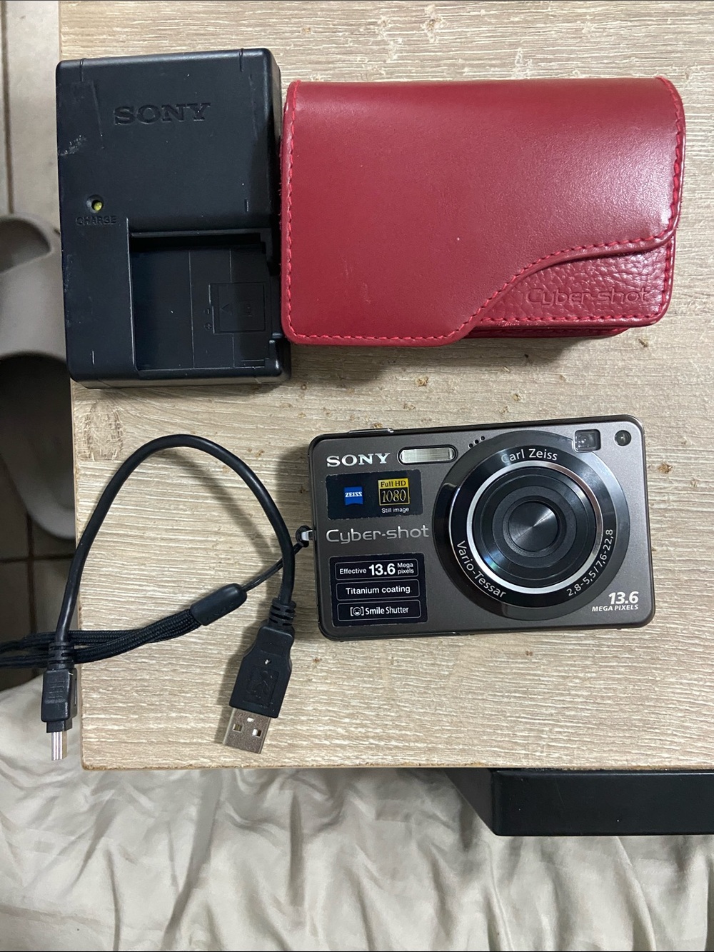 VTG Sony Cyber-shot DSC-W300 Digital Camera 13.6MP 3x Optical Zoom Auto Focus